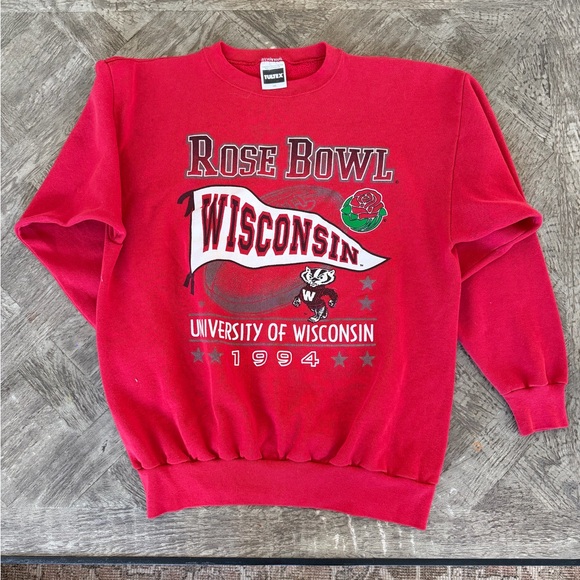 Vintage Rose Bowl Wisconsin Football Crew - Picture 2 of 7